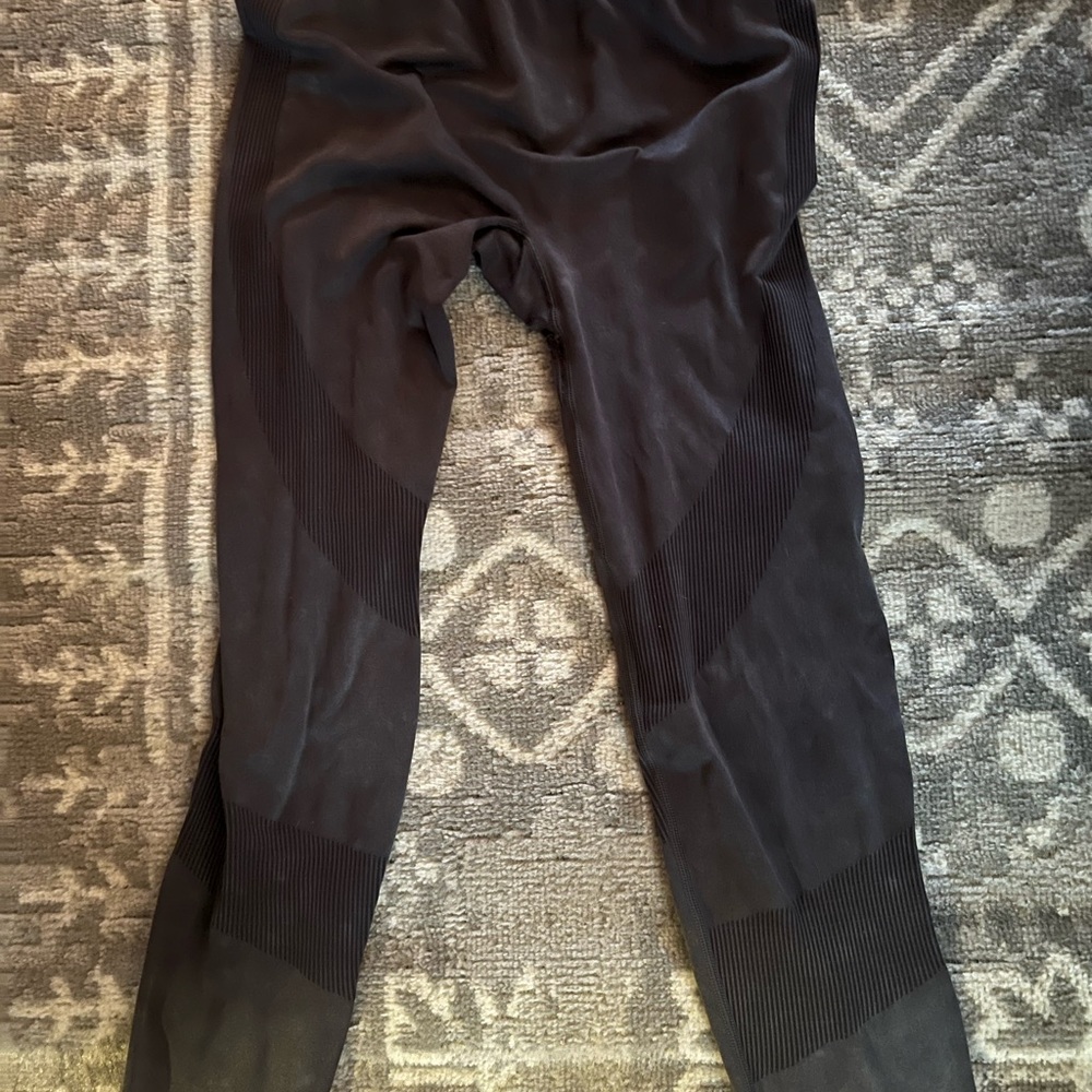 VS PINK ultimate leggings